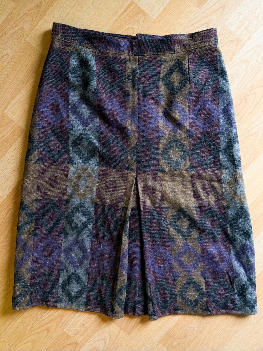 Womens Geometric Pattern Wool Blend Skirt in Purple and Brown